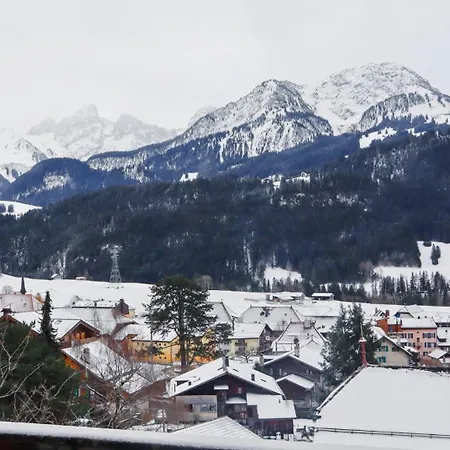 Sunshine Belle Etoile Chateau-d'Oex